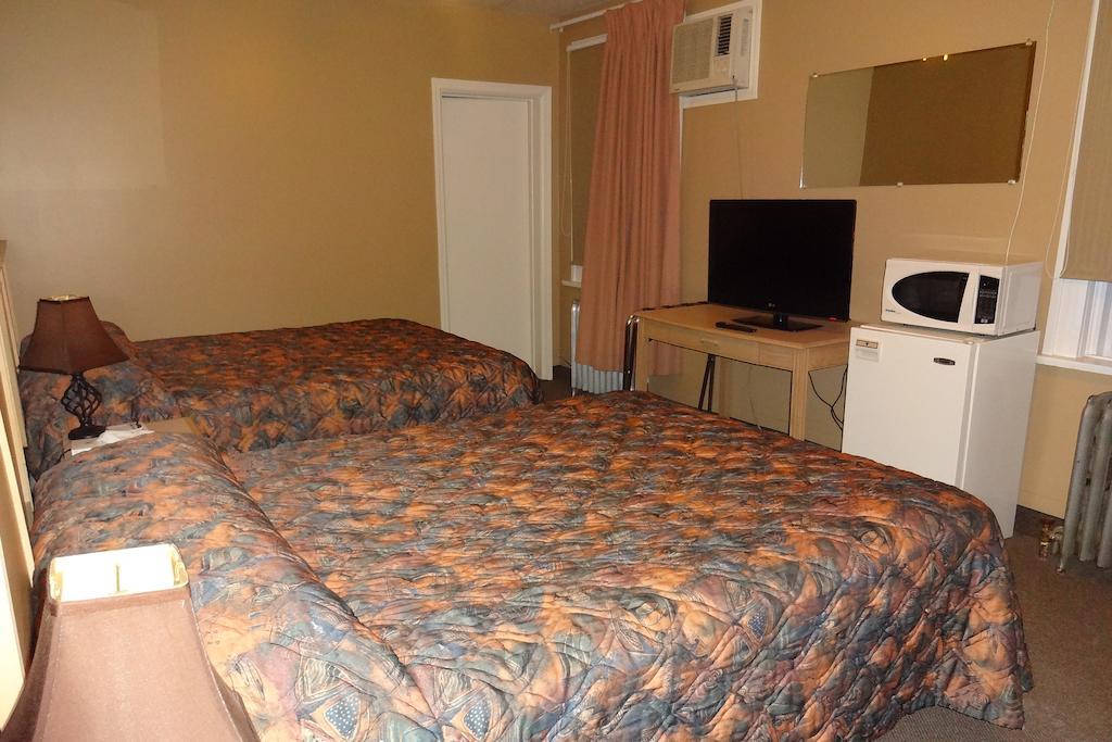 King'S Hotel & Motel By Elevate Rooms Shaunavon Phòng bức ảnh