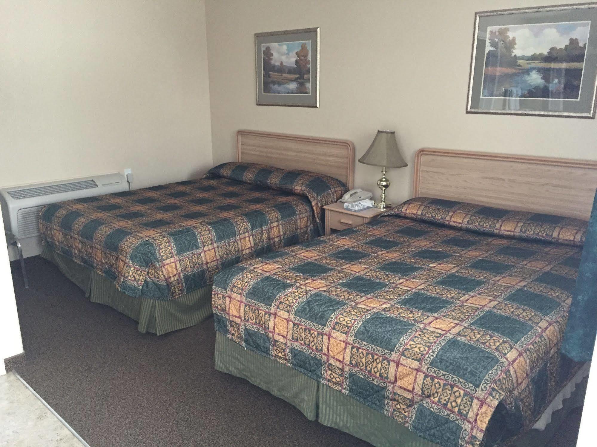 King'S Hotel & Motel By Elevate Rooms Shaunavon Ngoại thất bức ảnh